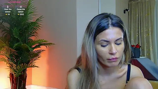 Avril_Cyrus Chat XXX in diretta