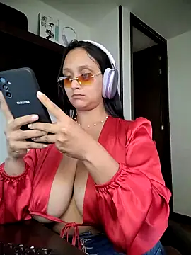 XXX chat uživo modela Esmeralda333