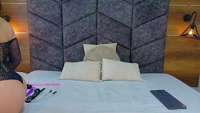 AnnieRouse__'s Live XXX Chat