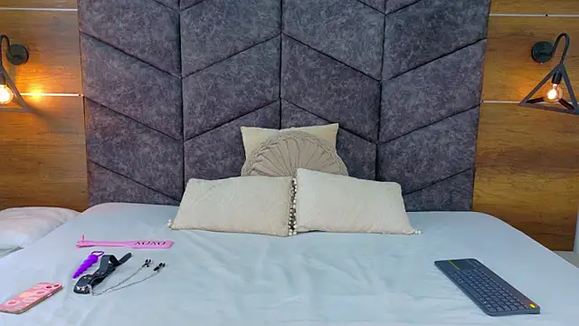 AnnieRouse__ Adlı Modelin Canlı XXX Sohbeti