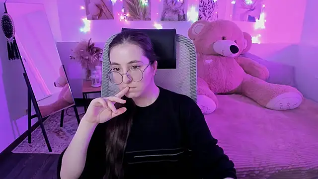 Chat +18 de VirtuallVoyant ao vivo