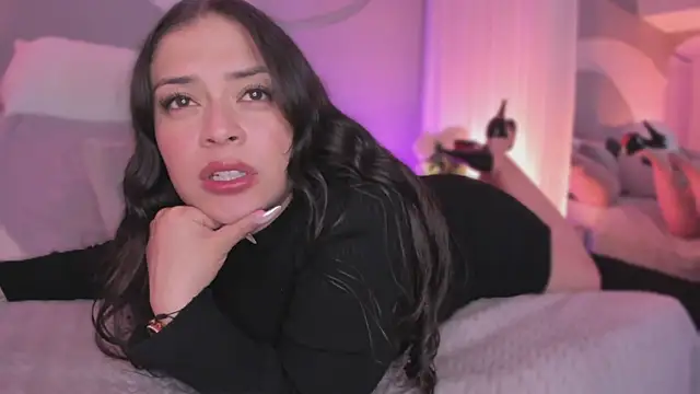 Nicolle_W's Live XXX Chat