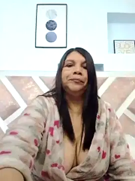 Chat +18 de hotmature1 ao vivo