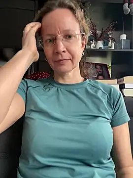 AnnikaRose élő XXX-chatje