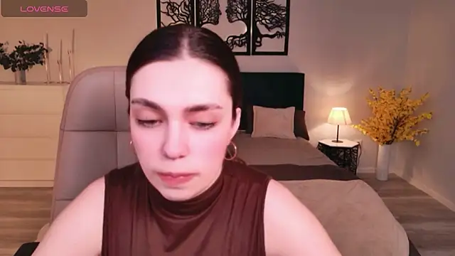 DaniellaLovely Adlı Modelin Canlı XXX Sohbeti