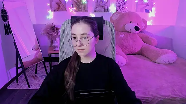 Chat +18 de VirtuallVoyant ao vivo