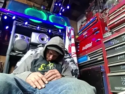 Chat +18 de twistafatpipe ao vivo