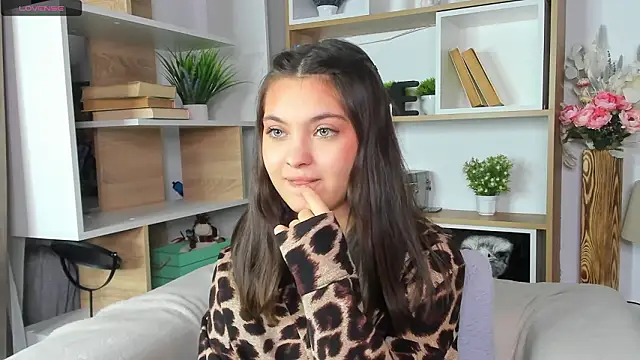 FunnyyMonkeyy Live XXX Chat