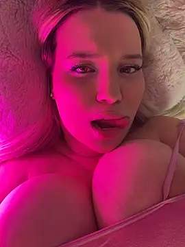 KilianaNoir Adlı Modelin Canlı XXX Sohbeti