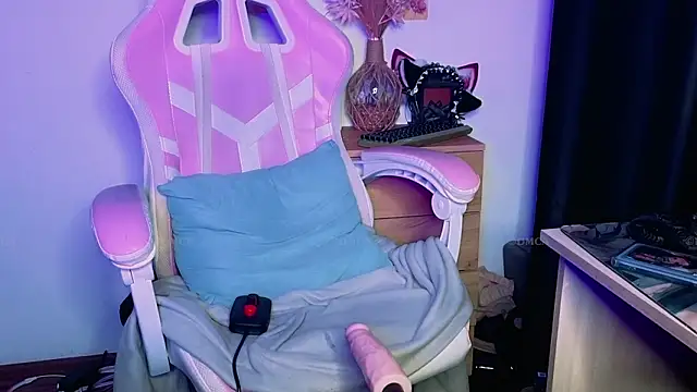 Chat +18 de UEgirl_Deya ao vivo