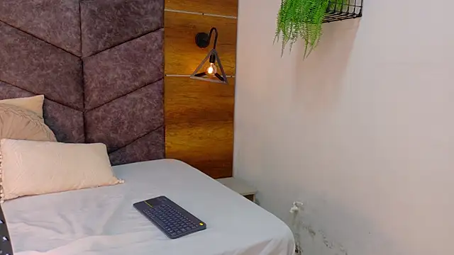 Czat XXX na żywo – AnnieRouse__