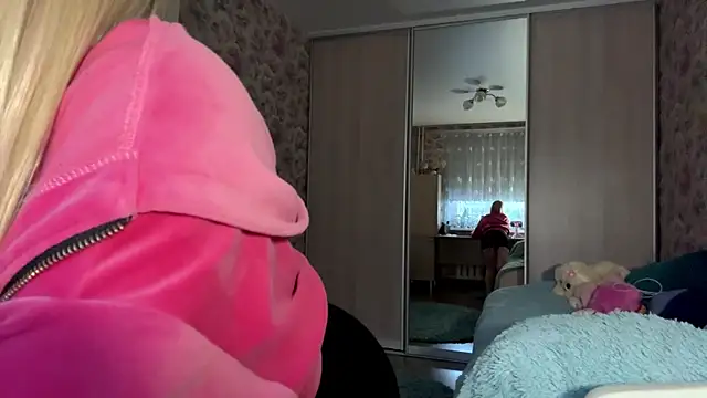 JeneeBIanks élő XXX-chatje