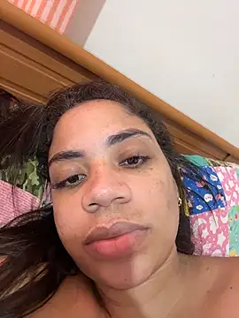 Chat +18 de Morenacarioca3 ao vivo