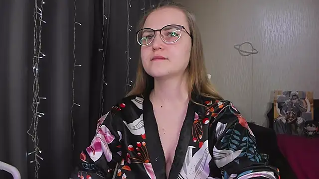 Chat +18 de MissBrightShine ao vivo