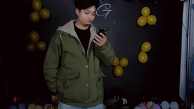 STR-100のライブXXXチャット