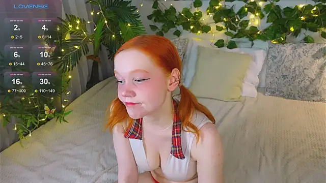 Elfa_Mirielle élő XXX-chatje