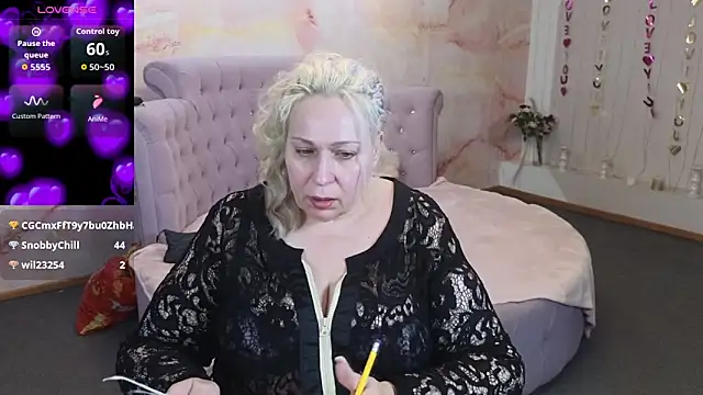 Penelope_Pinky Chat XXX in diretta