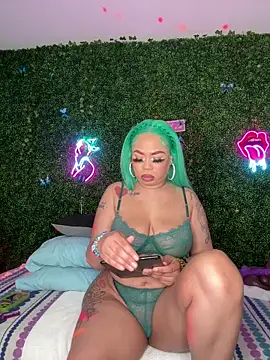 Pokazy przed kamerką – RenaThickAss