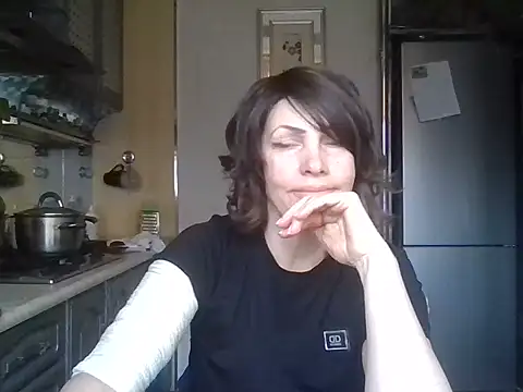 دردشة Baby-Matilda الجنسية المباشرة