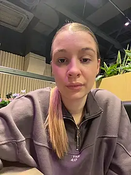 SashaCatt Live XXX Chat