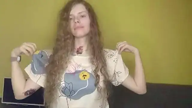 RayaNenliaのライブXXXチャット