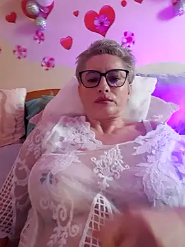 Онлайн чат XXX BellaBellaHot