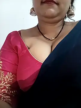 Nyra-23 – Naživo XXX chat