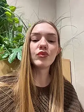 MilaMoone 现场XXX聊天