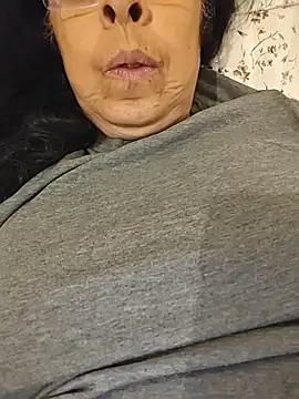 NakedMILFx 现场XXX聊天