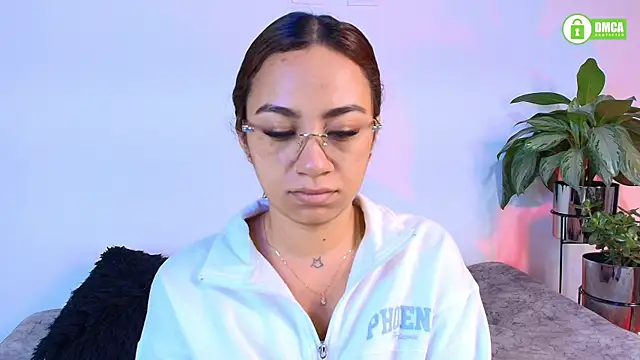 Czat XXX na żywo – Jules_n_Gia