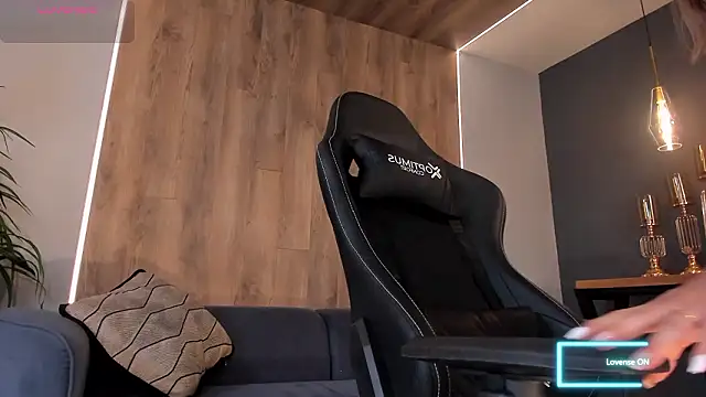 KylaMorrison live XXX chat