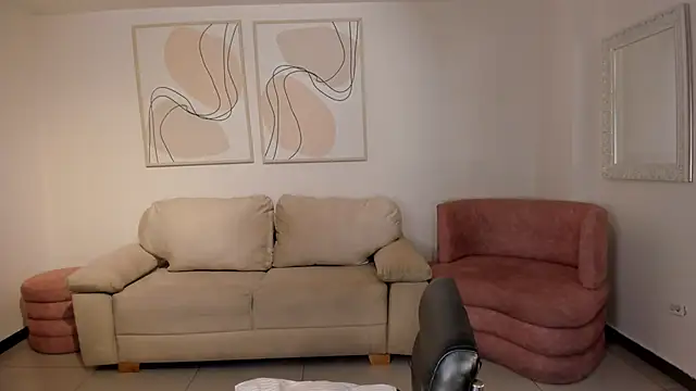 Chat XXX en directo de MilaVelvet_