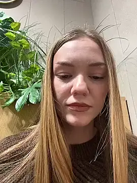 MilaMoone Chat XXX live