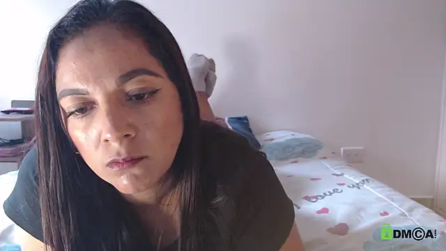 urcute_kitten's Live XXX Chat