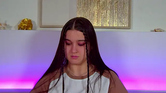 ChristinaMilton Chat XXX in diretta