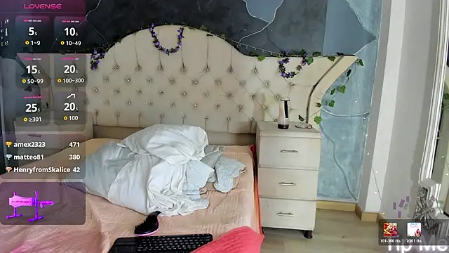 AmbarFoxx_ Show in webcam