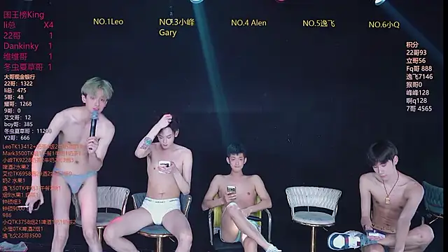 AAA-winner élő XXX-chatje