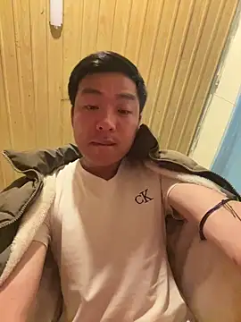 huyenbaby11 在線直播表演