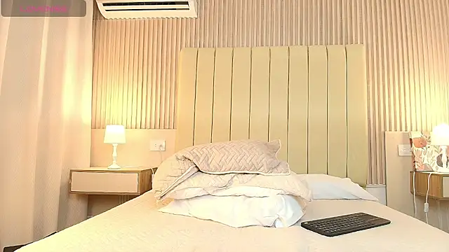 alessia_moon1's Webcam Show