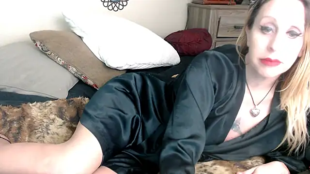 Lourdesnoir@xh live XXX chat