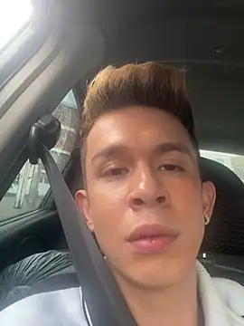 Juaan_Diick – Naživo XXX chat