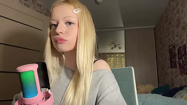 Chatroom XXX en direct de JeneeBIanks