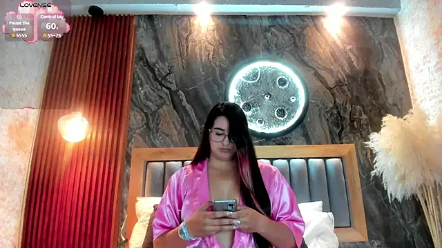 Chatroom XXX en direct de BellaPeers_