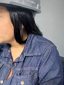 Pertunjukan Kamera Web -Mia1