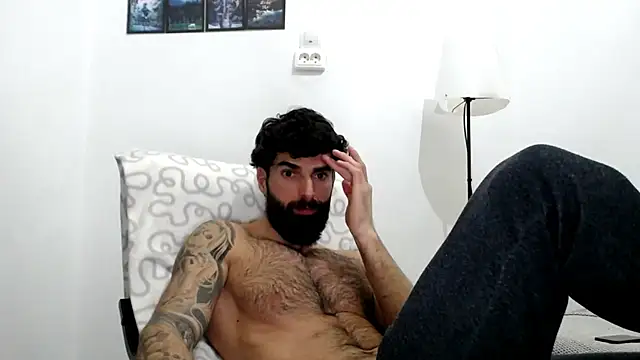 Verycutex: διαδικτυακό σόου στην κάμερα