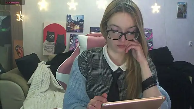 SecretSophia Adlı Modelin Canlı XXX Sohbeti