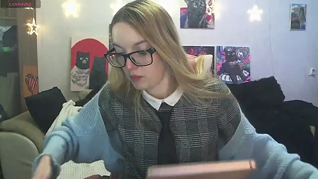 SecretSophia live XXX chat