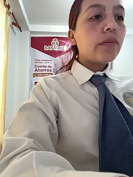 Emily-7_ Live XXX-chat