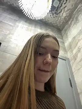 MilaMoone Chat XXX in diretta