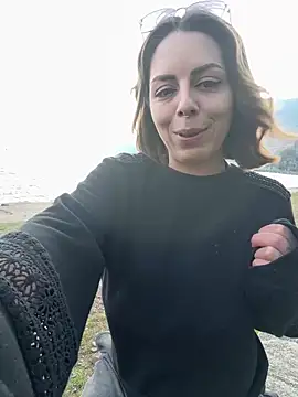 Chat +18 de Mia_Railey ao vivo